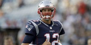 NFL: Tom Brady játszani fog